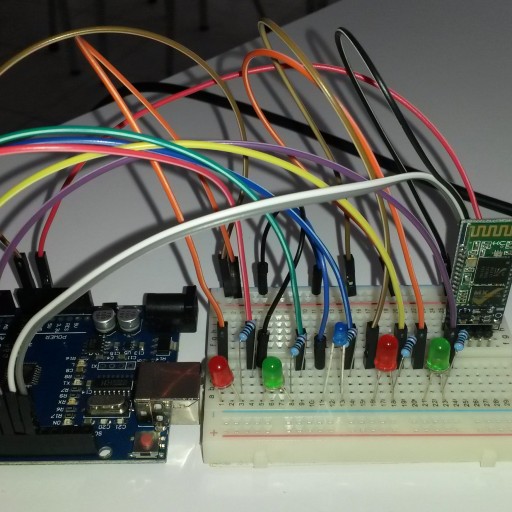 Criar APP para controlar 5 LEDs